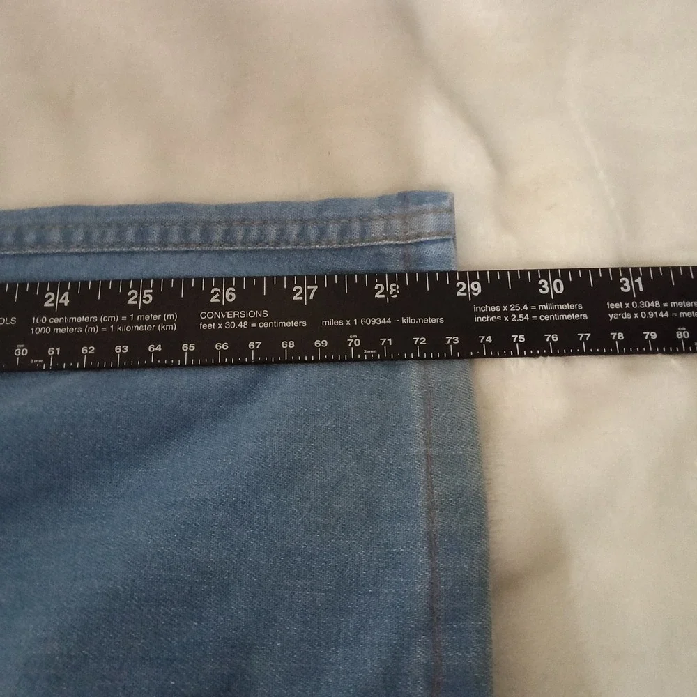 Vintage Levis Brown Tab Light Wash Straight Leg Action Jeans 44x32 (40x29) Blue